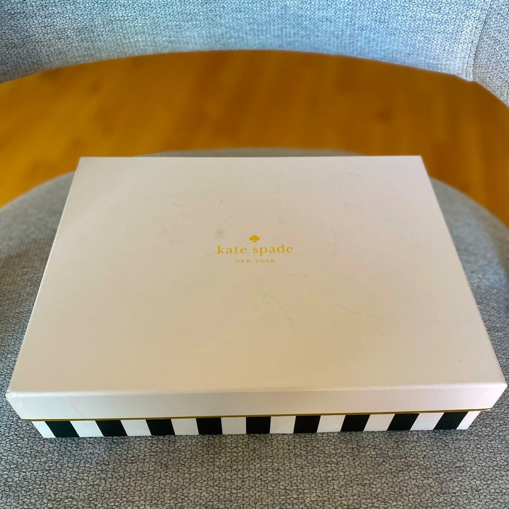 Kate Spade Hat & Gloves